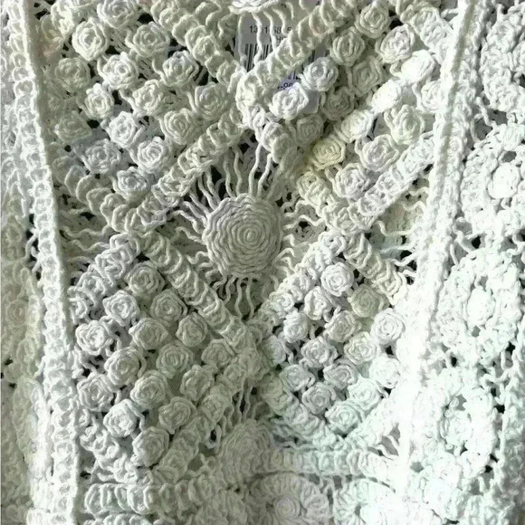 Julia by Love J White Cropped Crochet Top with Sun Design Women’s Size L Large - Picture 5 of 8